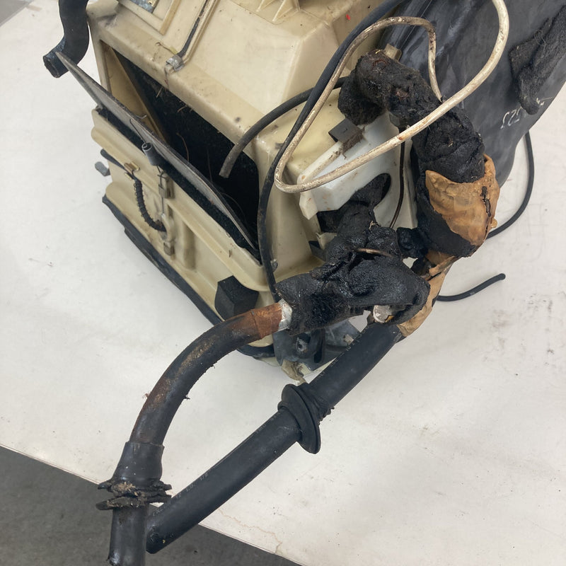1981-1985 Volvo 240 245 HVAC Box Heater Core AC Assembly 1259981 OEM