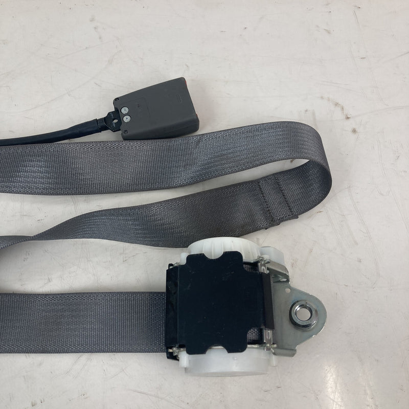 2014-2020 Chevrolet Silverado 1500 2500 HD 3500 Front Center Seat Belt OEM #5613M