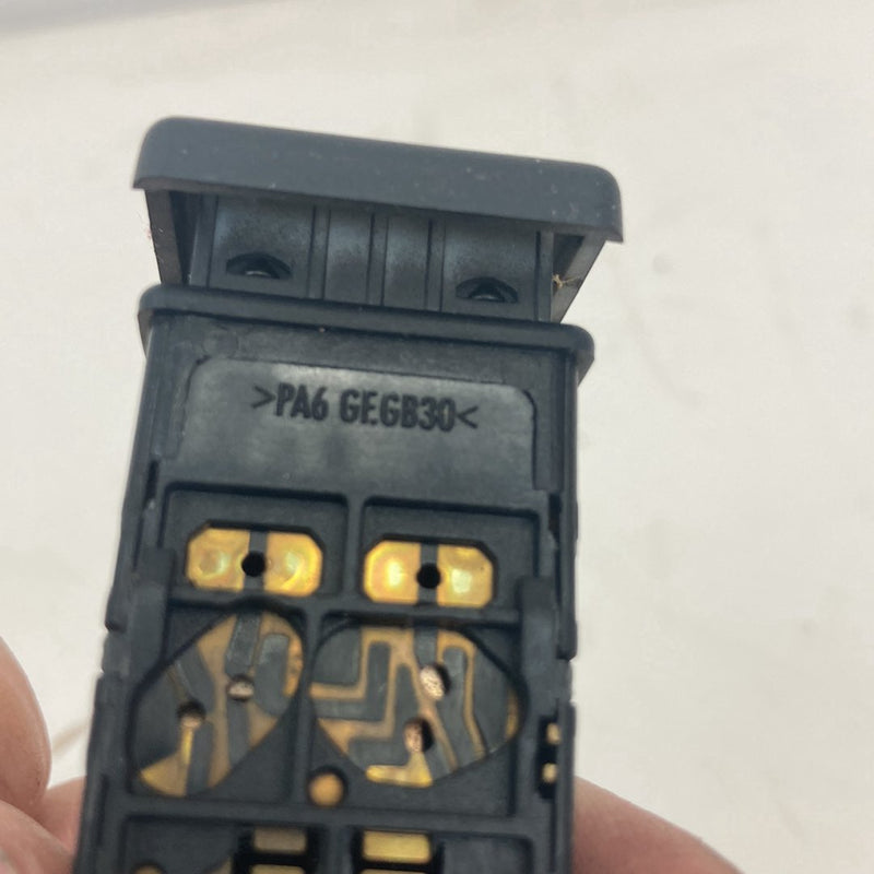 1999-2004 Land Rover Discovery II L550- Hazard Light Switch Button PA6GFGB30 #5037M