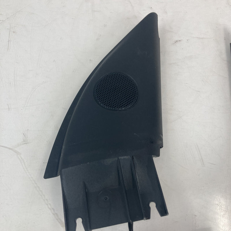 2001-2005 Volkswagen VW Passat Corner Door Trim LH RH Tweeter #5504M