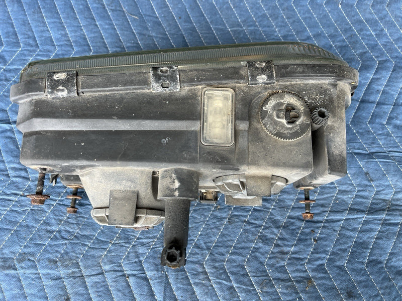 1993-1997 Volvo 850 850R Front Left Driver Side Headlight Assembly OEM #4544E