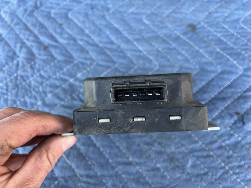 Volvo 240 - Ignition Control Module EZK PN: 0227100018