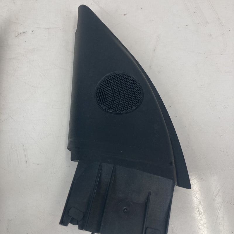 2001-2005 Volkswagen VW Passat Corner Door Trim LH RH Tweeter #5504M