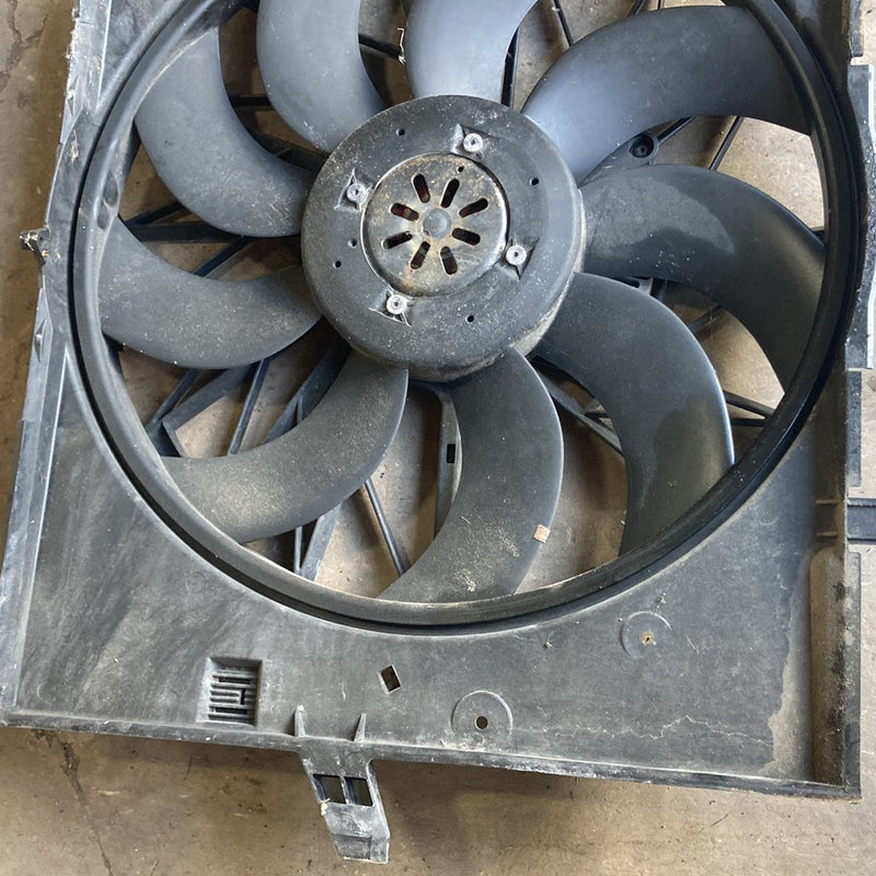 2003-2007 BMW 545i E60 Radiator Cooling Fan 7514314 7514181 00008097 OEM #4983M