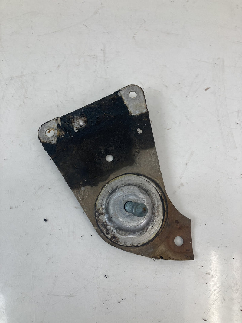 2001-2005 Volkswagen Passat Subframe Bracket 8DO399542E OEM #5551M