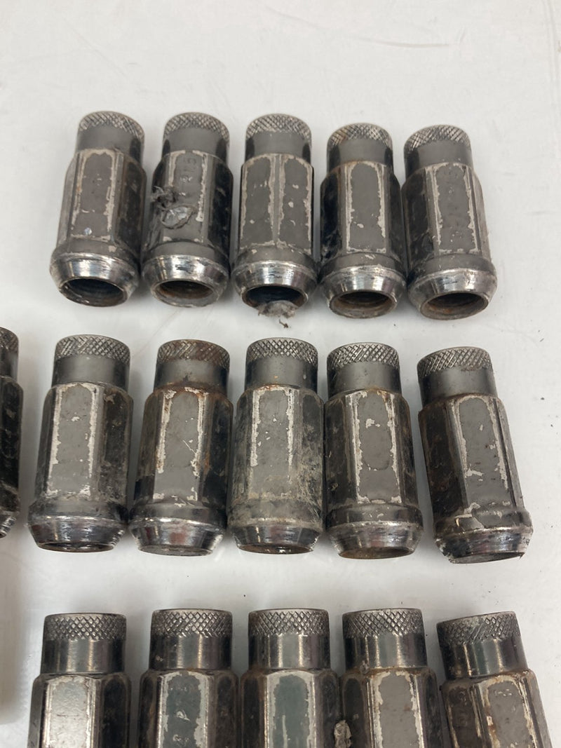 2004 Volvo S60 - Lug Nuts