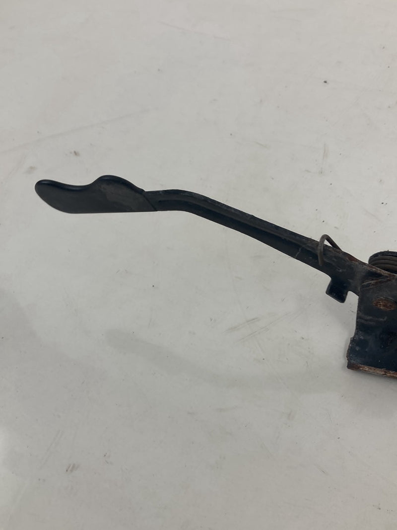 2002-2005 Lincoln Town Car Signature Hood Latch Catch OEM #5142M