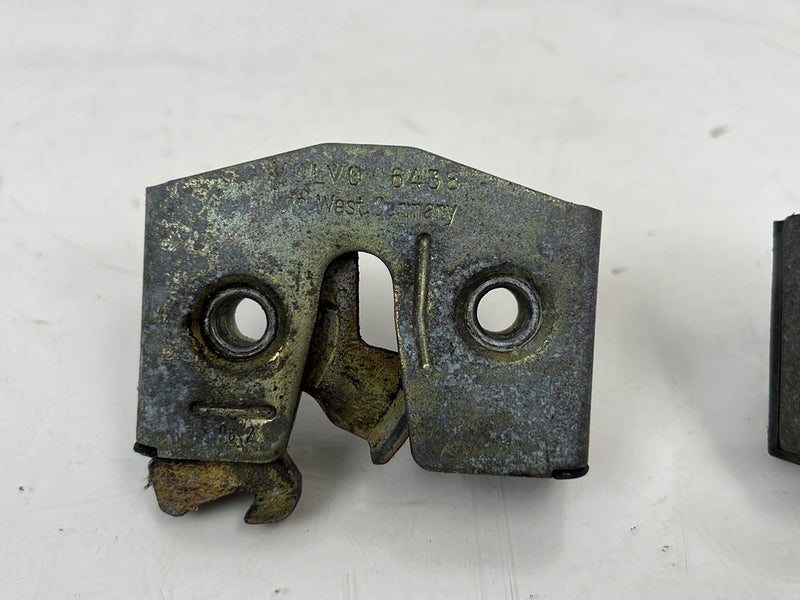 1986-1993 Volvo 240 244 Door Latch Plate Set of 4 Lock 6438 OEM
