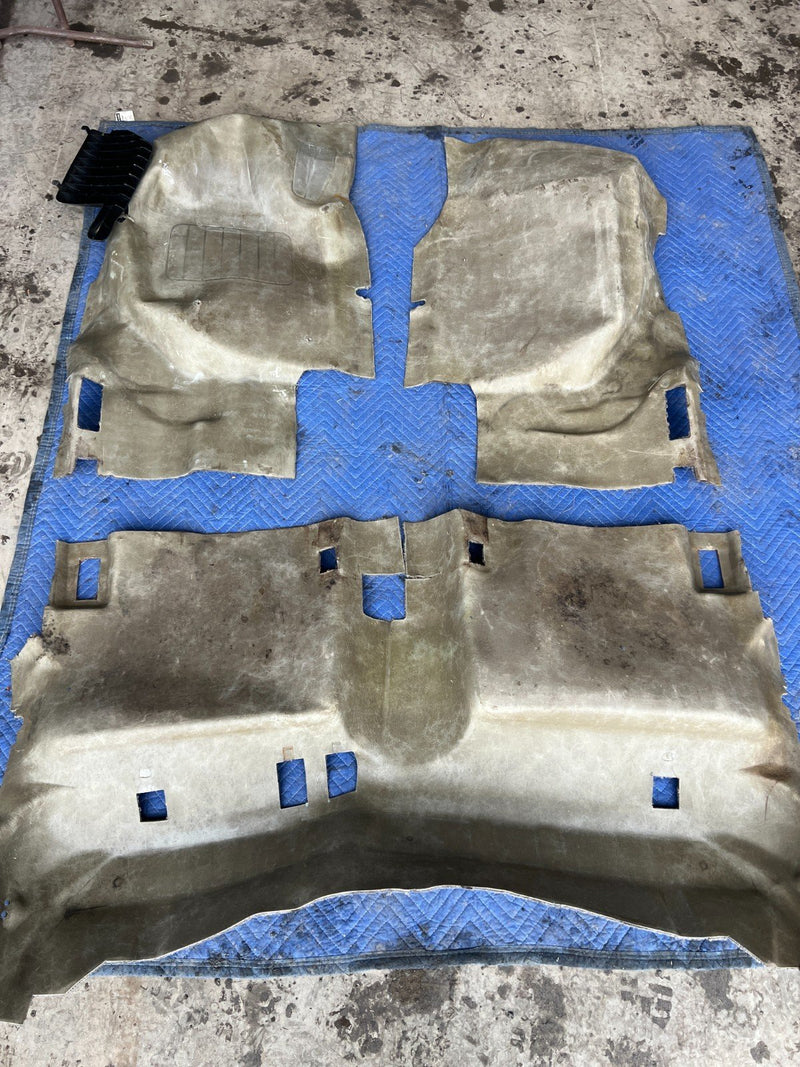 1992-1995 Volvo 940 740 Wagon Front & Rear Charcoal Molded Carpet Set OE #3294EM