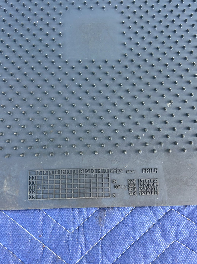 1988-1998 Chevrolet Silverado GMC Front Floor Mat Pair 92115707007 OEM #5135EM