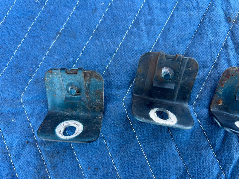 1986-1993 Volvo 240 244 Front Right & Left Fender Mounting Bracket OEM #4296EM