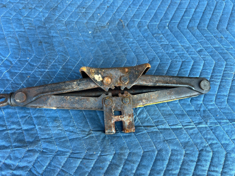 2003-2008 Toyota Corolla Emergency Spare Tire Scissor Jack OEM #3355EM