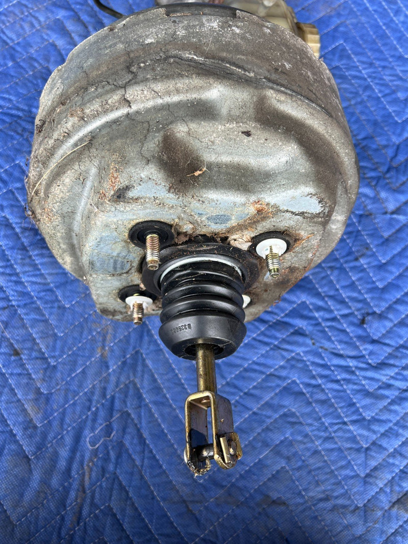 1992-1995 Volvo 940 740 Brake Booster & Master Cylinder Assembly OEM #3259EM