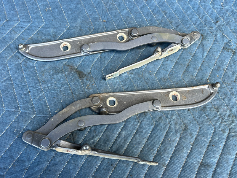 2000-2005 BMW 330xi 325xi E46 Left & Right Hood Hinge Pair Bonnet OEM #4783EM