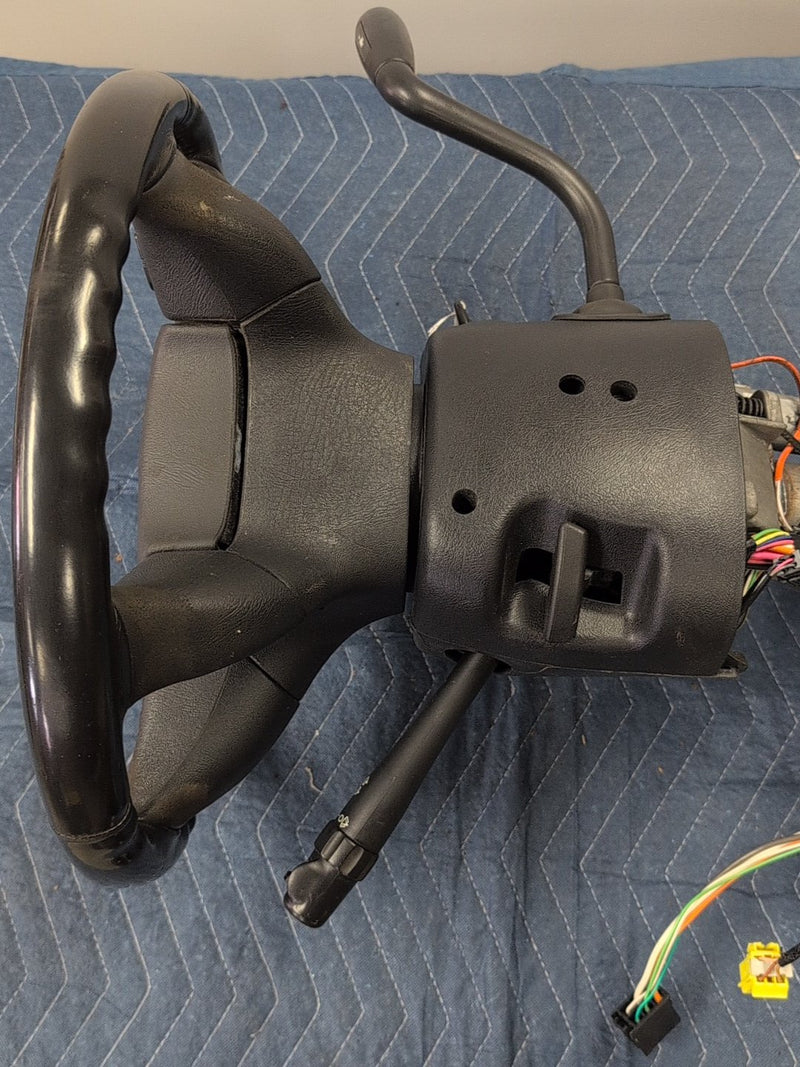 2004 Chevrolet Silverado - Steering Column PN: 15195870