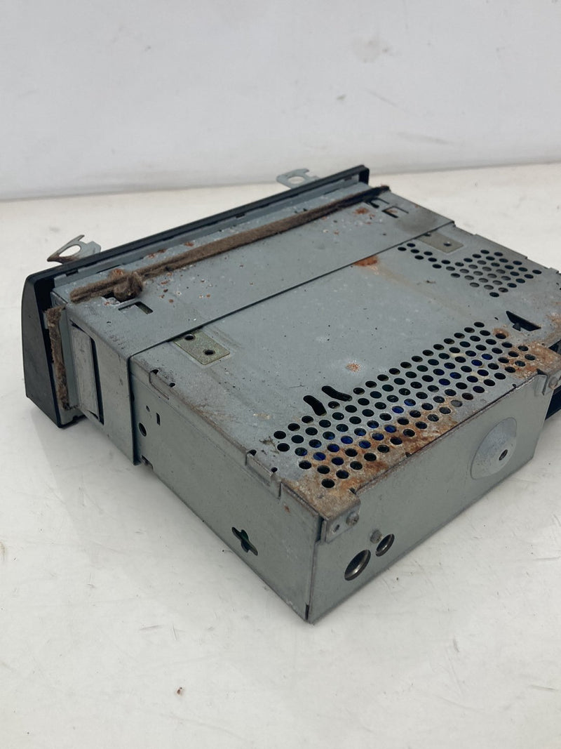 1999-2004 Land Rover Discovery II L550 Cassette AM FM Radio XQD101390LNF OEM #5054M