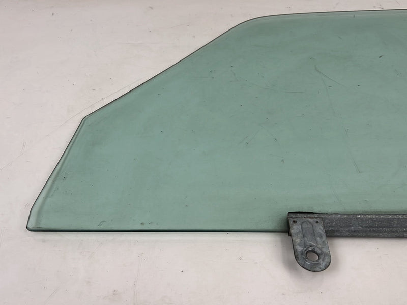 1986-1993 Volvo 240 244 Front Passenger Right Window Glass 43R-001105 OEM #5581EM