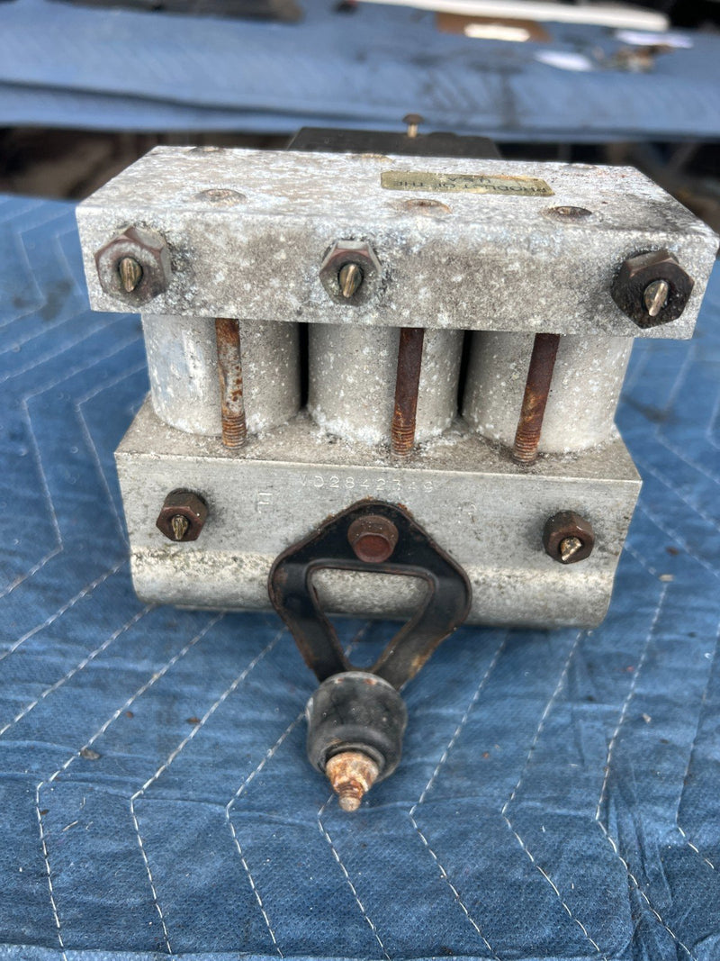 1992-1995 Volvo 940 740 ABS Block Pump Anti Lock Brakes Bosch OEM #3252EM