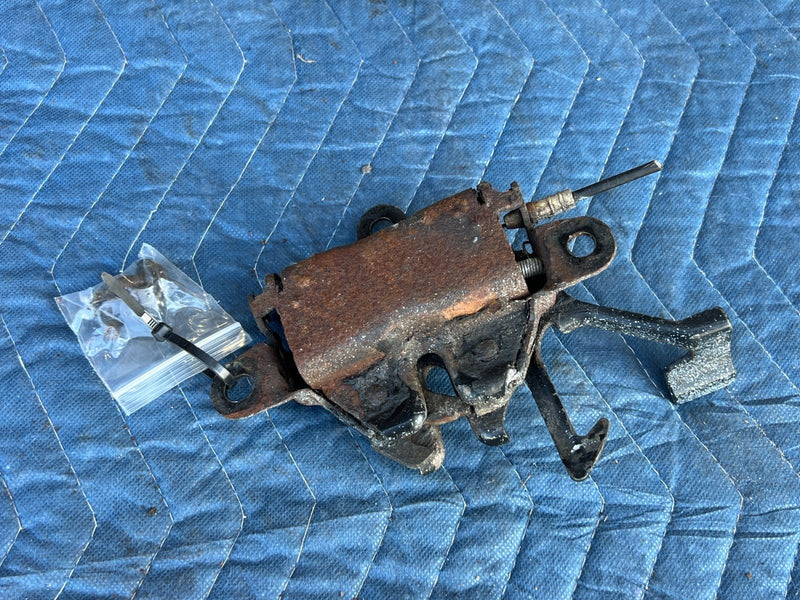 2003-2008 Toyota Corolla Front Hood Latch Engine Bonnet Lock Assembly OE #3343EM