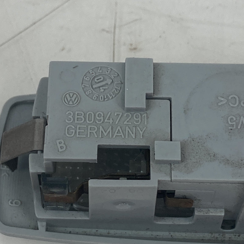 2001-2005 Volkswagen VW Passat Interior Light Pair OEM #5503M