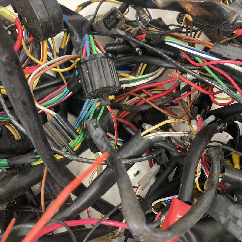 1981-1985 Volvo 240 245 Body Wiring Harness Relays Fuse OEM