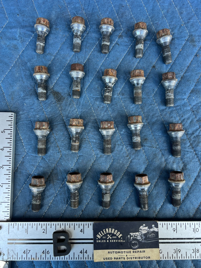 2000-2005 BMW 330xi 325xi E46 Wheel Stud Lug Nut Bolt Set of 20 OEM #4799EM
