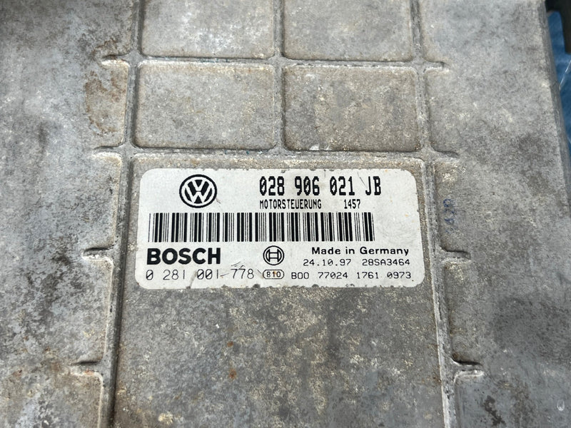 47084961