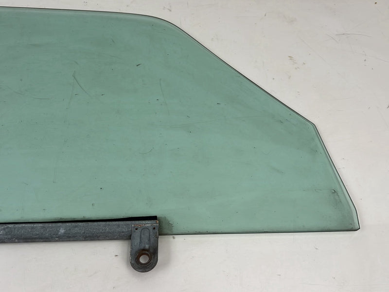 1986-1993 Volvo 240 244 Front Driver Left Window Glass 43R-001105 OEM #5582EM