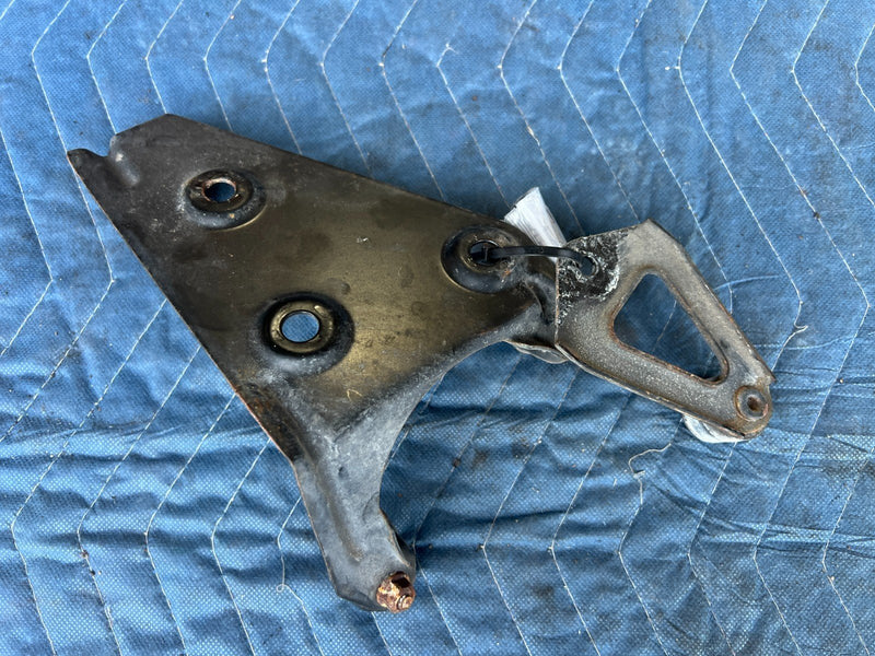 1989-1995 Volvo 740 940 Sedan ABS Block Pump Mount Bracket Brace OEM #3735EM