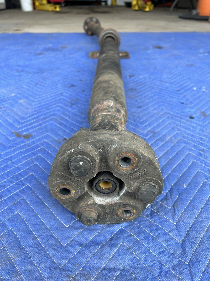 1998-2003 Jaguar XJR XJ8 X308 Center Driveshaft Assembly w/Flex Joint OEM #4740E