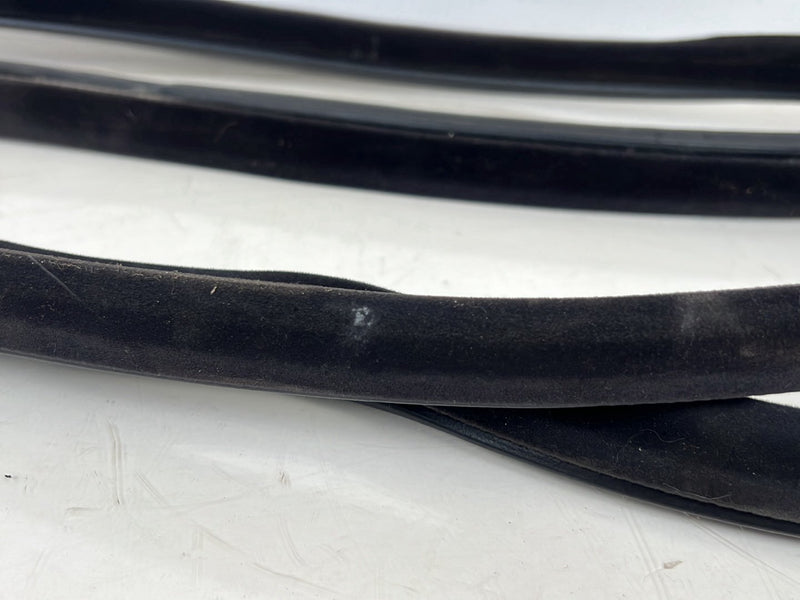 2004-2007 Volvo S60R S60 Sedan Door Seal Gasket Weatherstripping Set OEM #5821EM