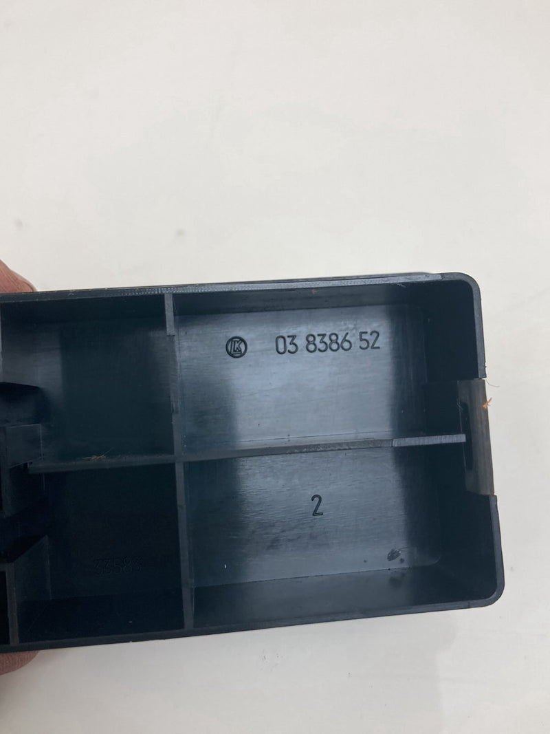 1992 Volvo 940 944 - Window Switch PN: 1362360 03838652