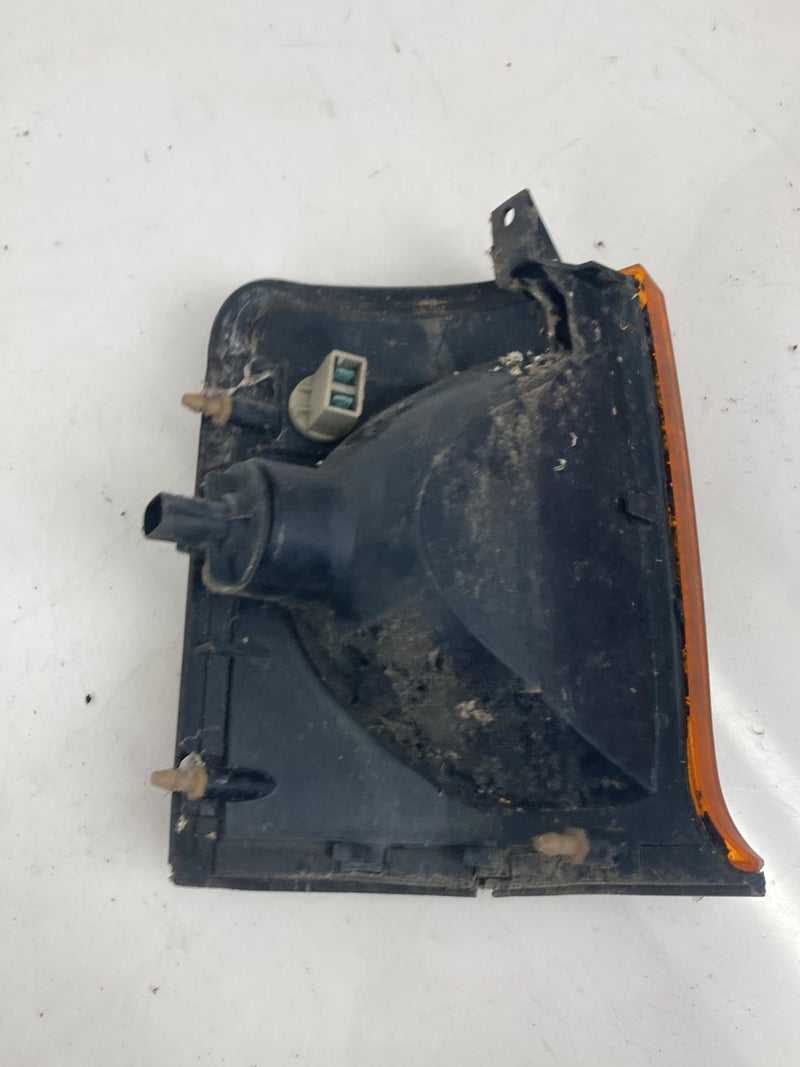 1999-2004 Land Rover Discovery II L550 Turn Signal Front Left Corner 54596269 OEM #5077M