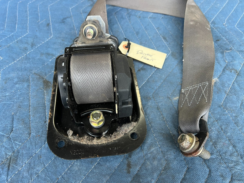 1985-1988 Suzuki Samurai SJ413 Driver Front Seatbelt Retractor OEM #2317CN