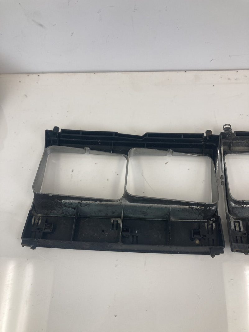 1975-1980 Volvo 244 Headlight Set Grille Assembly Quad Square Front OEM #4278M