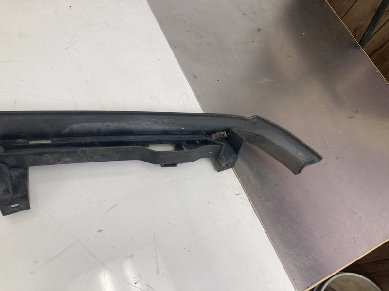 1995-1998 Chevrolet Silverado 2500 GMT400 Bumper Trim 159973413 OEM