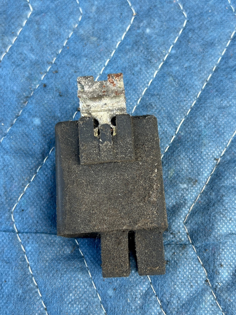 1986-1993 Volvo 240 244 Fuel Pump Radio Suppression Relay 1323592 OEM #4232EM