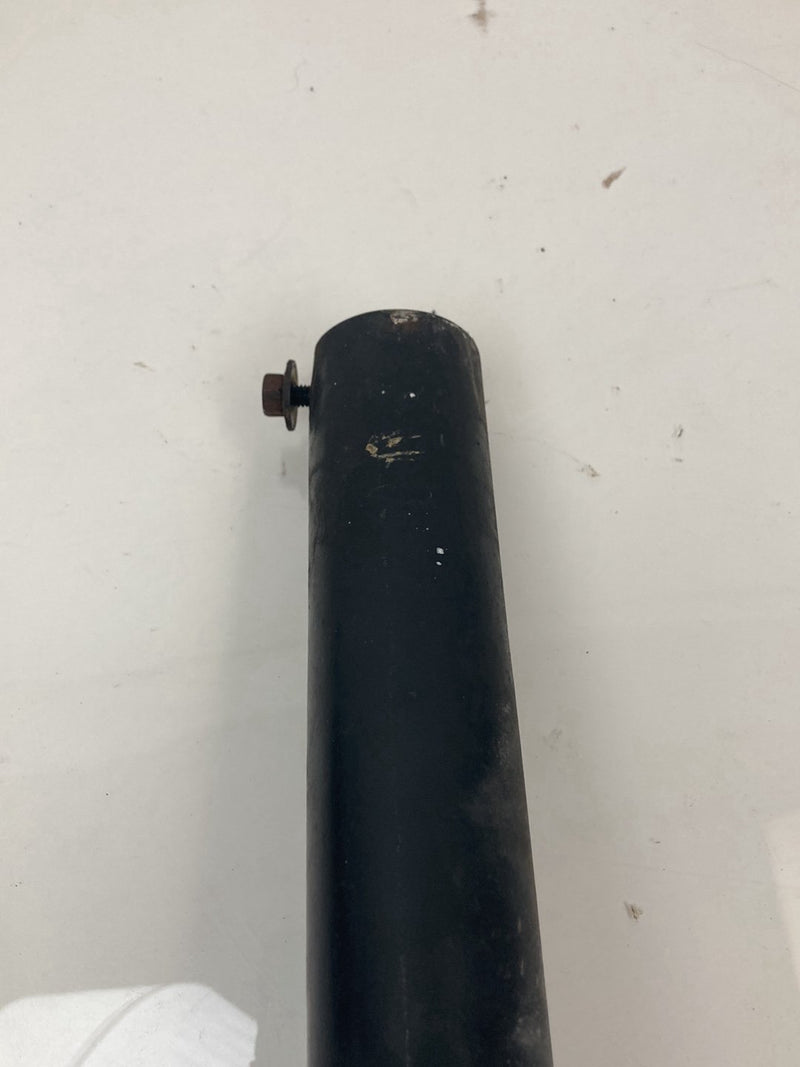 1992 Volvo 940 944 - Bumper Shocks Front PN: 1369144 1369142