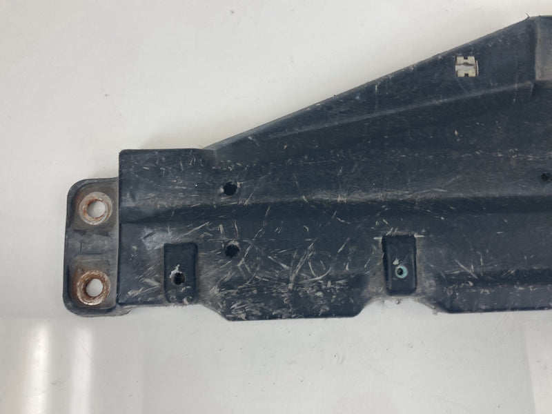 1992 Volvo 940 944 - Radiator Support Bracket PN: 1355330