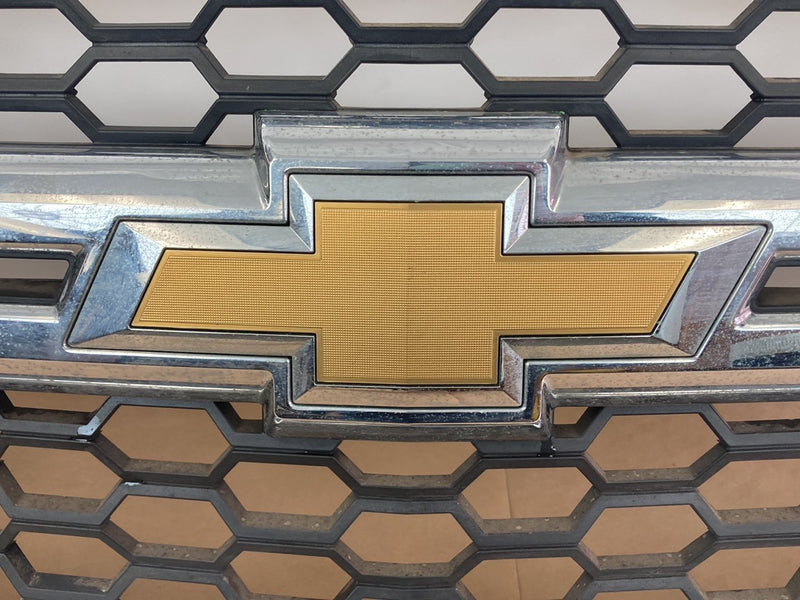 2014-2015 Chevrolet Silverado 1500 Grille 22757223 22757224 OEM