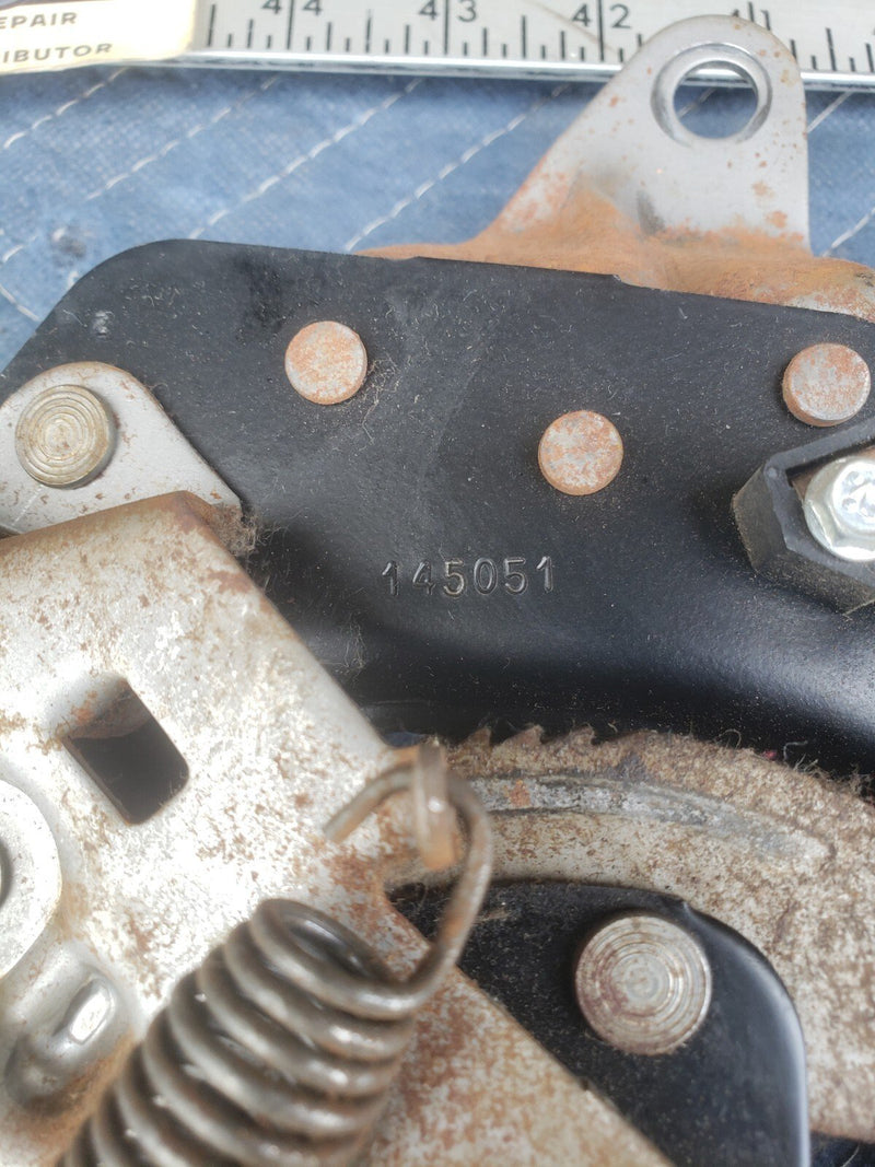 2000-2005 Chevy Impala Emergency Parking Brake Lever Pedal Assembly OEM #1934CN