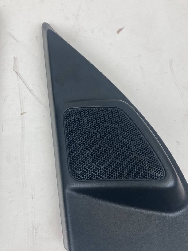 2005 Volvo XC90 I 275 Tweeter Corner Trim 8666663 8666662 8650244 8650245 #4810M