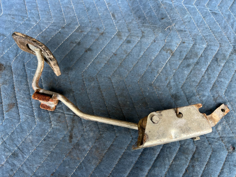 1985-1988 Suzuki Samurai SJ413 Gas Pedal Accelerator Assembly OEM #2328CN
