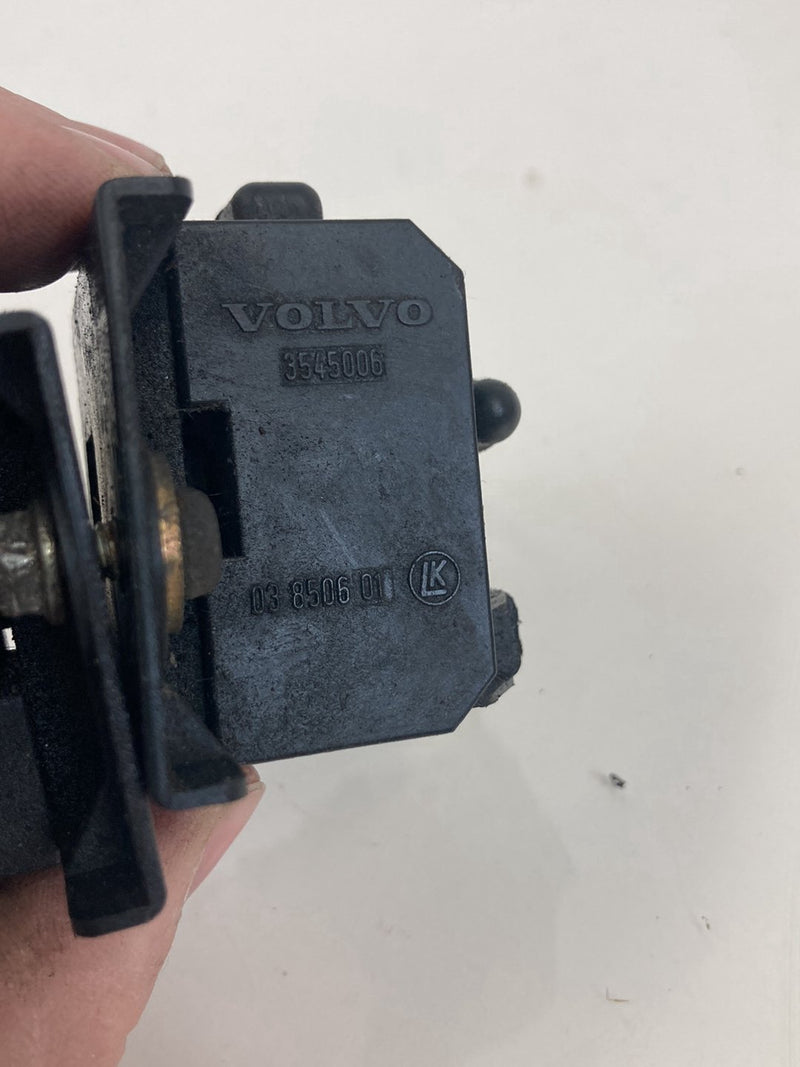 1992 Volvo 940 944 - Diagnostic Plug PN: 3545006 3545007