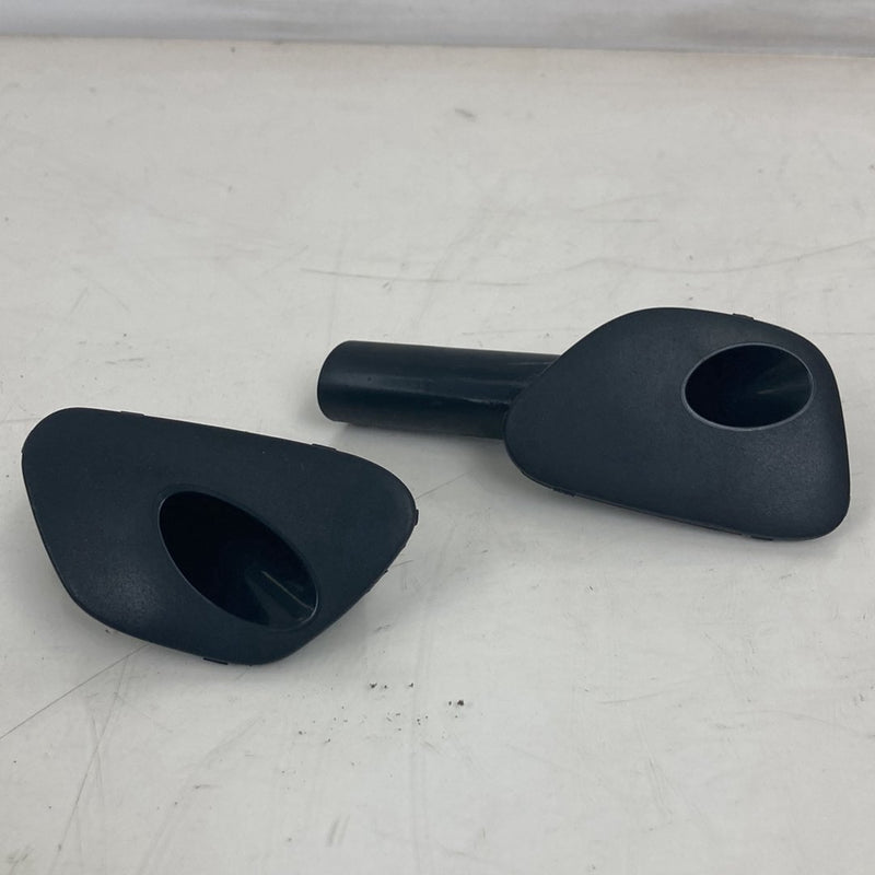 1998-2000 Volvo V70 Cowl Drain Pair Left Right 9150747 OEM #5160M