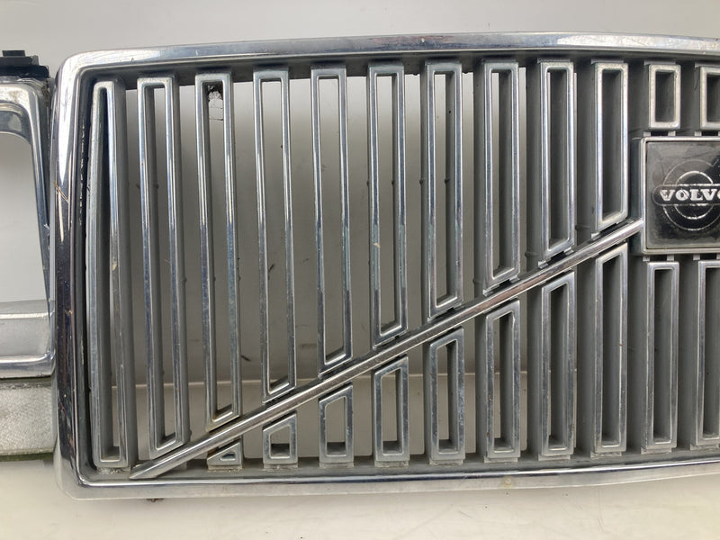 1981-1985 Volvo 240 245 Headlamp Set Grille Front Assembly OEM