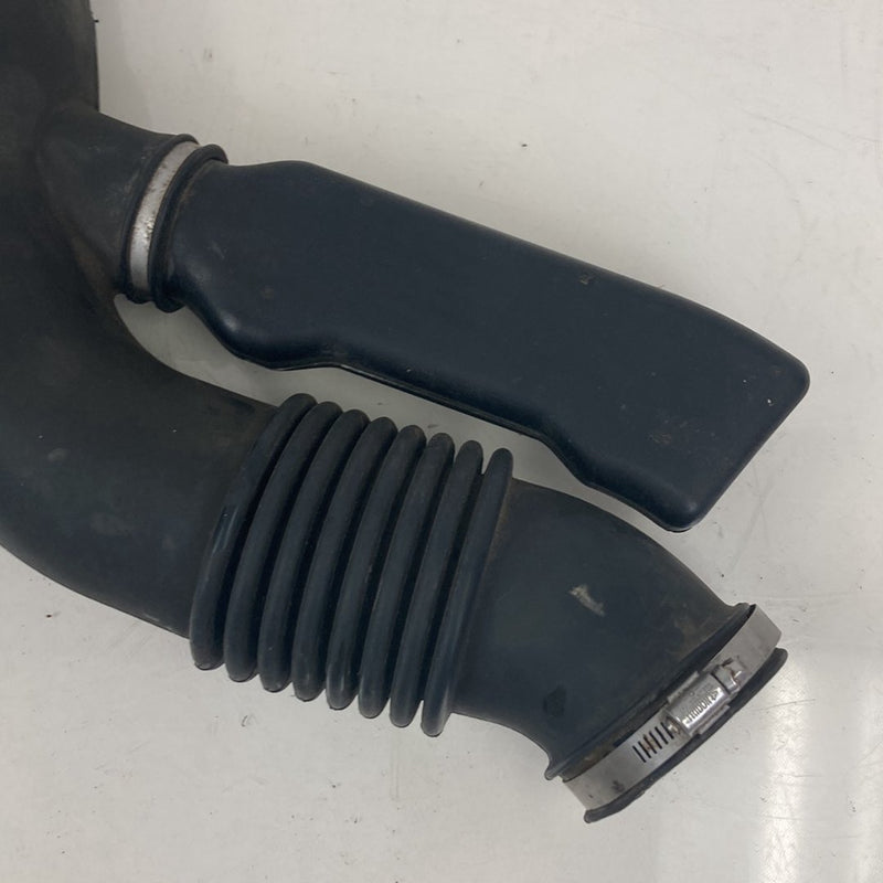 2002-2005 Lincoln Town Car Signature Air Intake Tube 3W7U-9F805-AF OEM #5136M