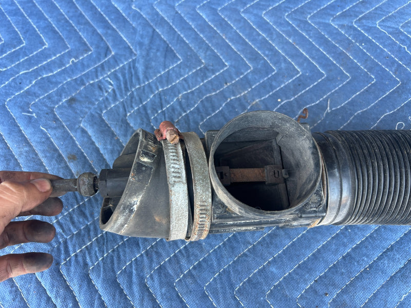 1967-1974 Volvo 140 142 144 145 Air Intake Tube Hose Duct 684042 OEM #4951EM