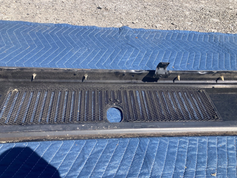 1992 Volvo 940 944 - Cowl Vent Panel