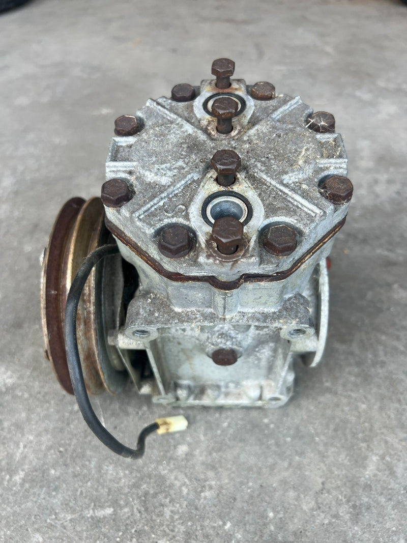 1967-1974 Volvo 140 142 144 145 A/C Air Conditioning Compressor OEM #4928EM